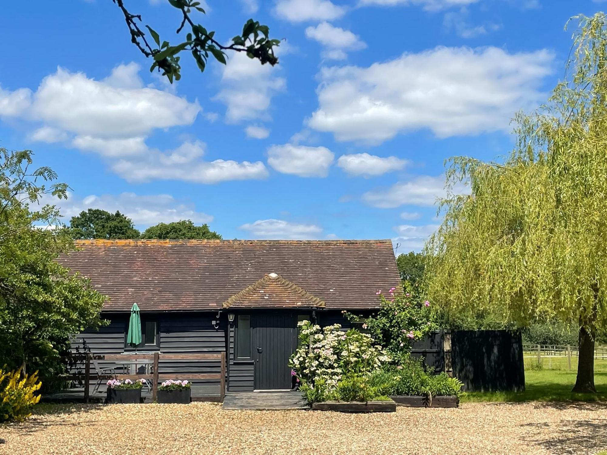 Maplehurst Barn Stables Staplehurst Zewnętrze zdjęcie